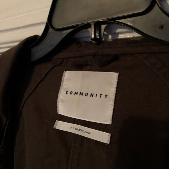 Community Olive Light Weight Anorak - Picture 3 of 4